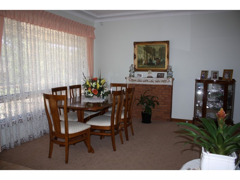 11 Wolaroi Crescent, Revesby NSW 2212