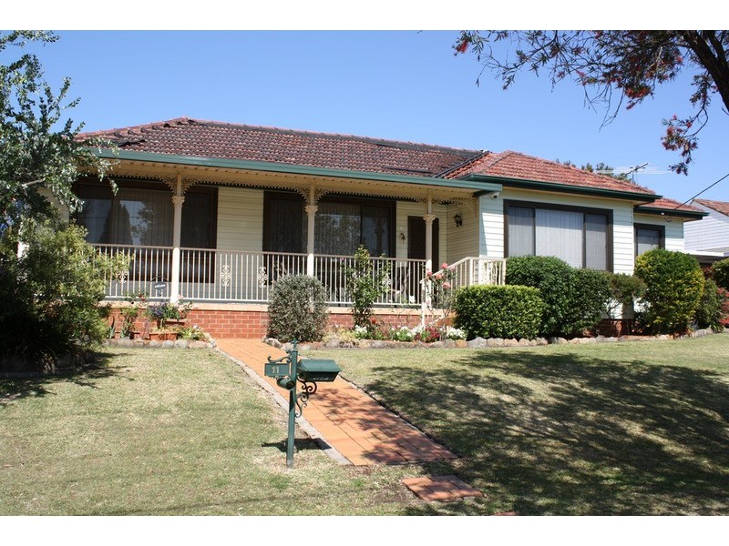 11 Wolaroi Crescent, Revesby NSW 2212