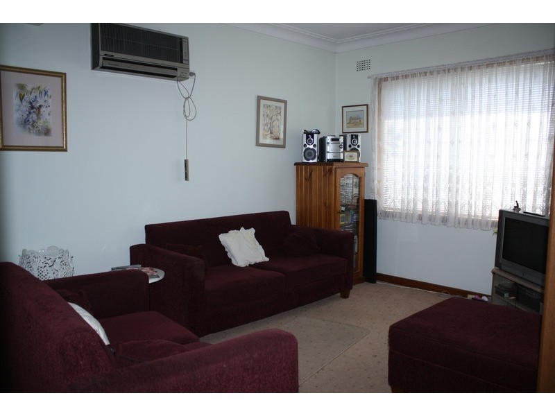 11 Wolaroi Crescent, Revesby NSW 2212