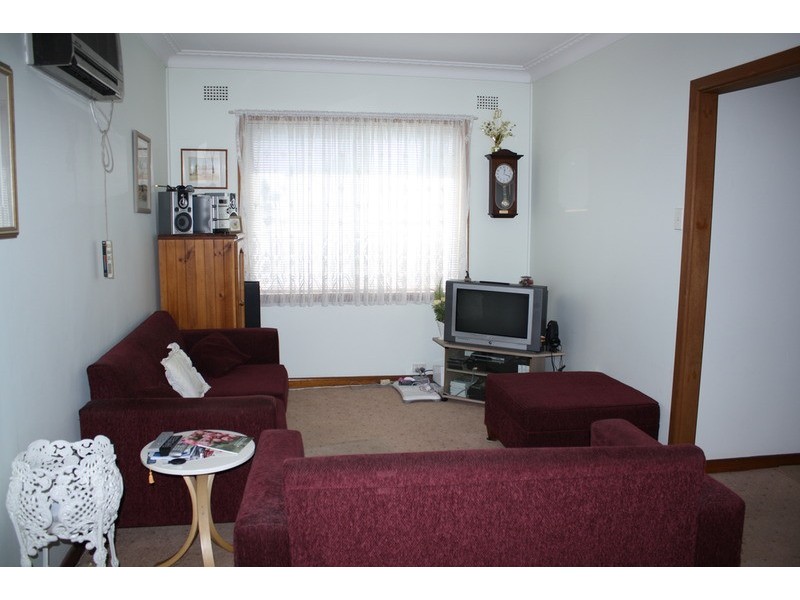 11 Wolaroi Crescent, Revesby NSW 2212