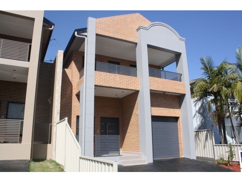 1C Drysdale Avenue, Picnic Point NSW 2213