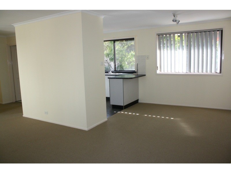 911a Henry Lawson Drive, Picnic Point NSW 2213