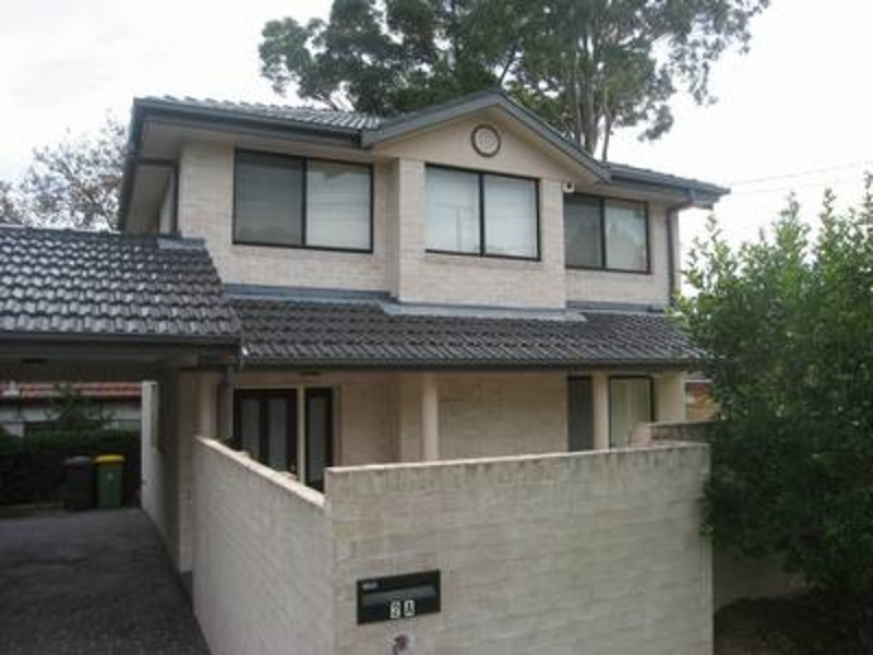 2A Drysdale Avenue, Picnic Point NSW 2213