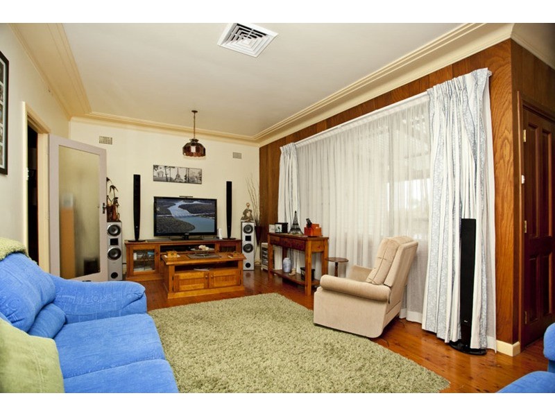 5 Lorraine Avenue, Padstow Heights NSW 2211