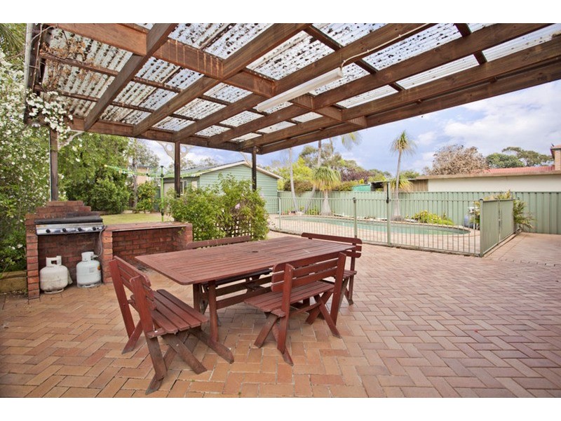 7 Doris Street, Picnic Point NSW 2213