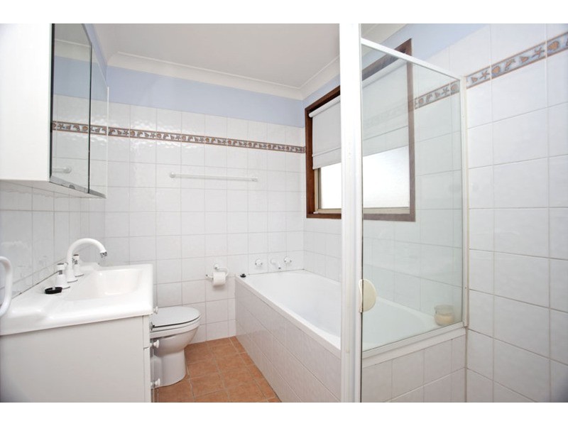 7 Doris Street, Picnic Point NSW 2213