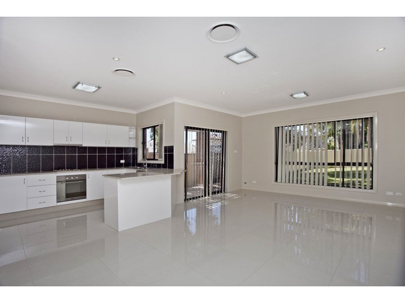 16d Sphinx Avenue, Padstow NSW 2211