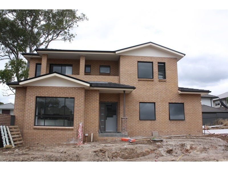 10/1 Ikara Crescent, Moorebank NSW 2170