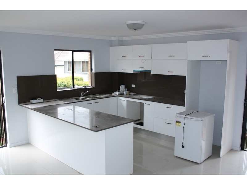 10/1 Ikara Crescent, Moorebank NSW 2170