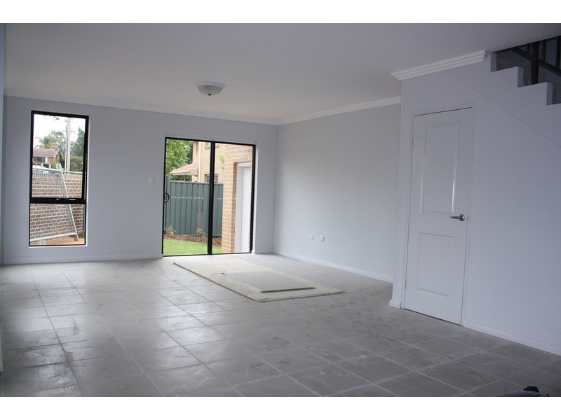 1,2,3,4,6/1 Ikara Crescent, Moorebank NSW 2170