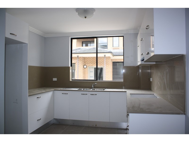 1,2,3,4,6/1 Ikara Crescent, Moorebank NSW 2170