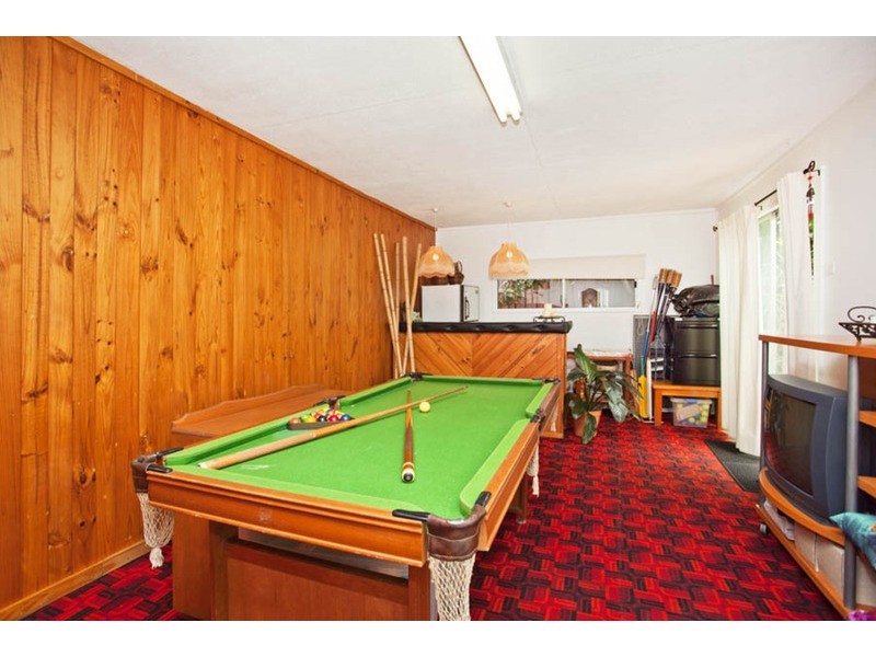 2 Phyllis Avenue, Picnic Point NSW 2213