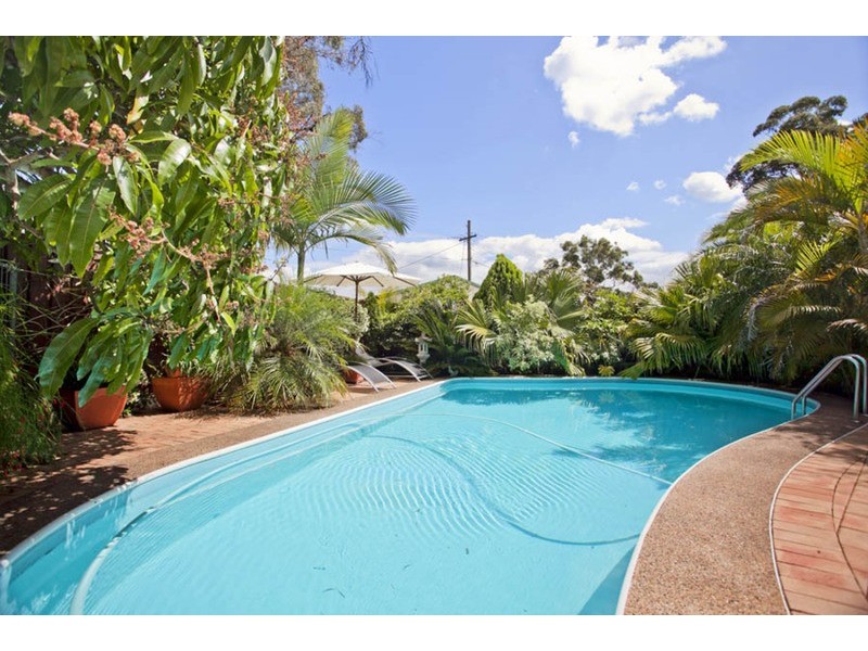 2 Phyllis Avenue, Picnic Point NSW 2213