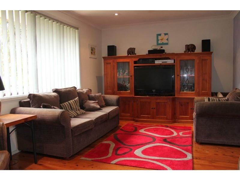 5 Warlencourt Avenue, Milperra NSW 2214