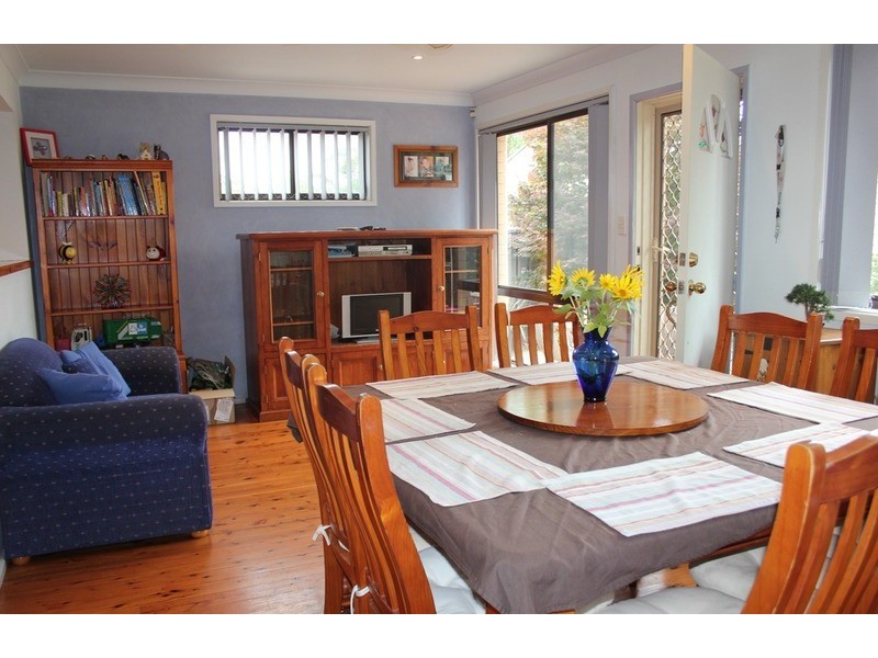 5 Warlencourt Avenue, Milperra NSW 2214