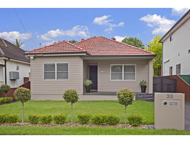 33 Rowland Street, Revesby NSW 2212