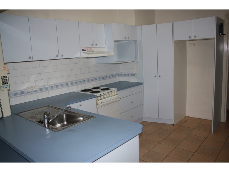 10 Phyllis Avenue, Picnic Point NSW 2213