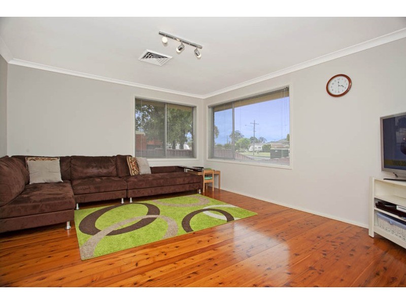 11 Nieuport Avenue, Milperra NSW 2214