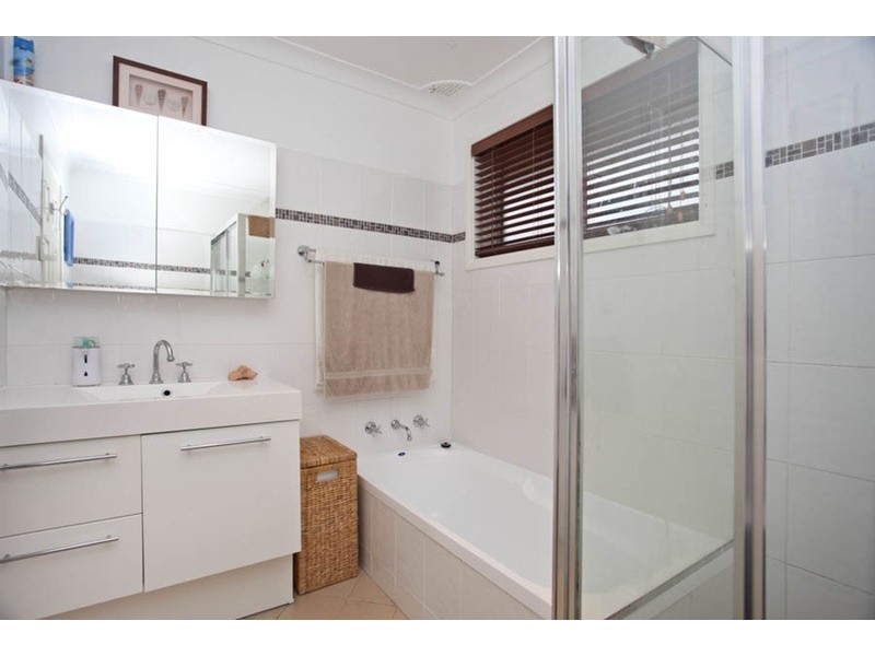 11 Nieuport Avenue, Milperra NSW 2214