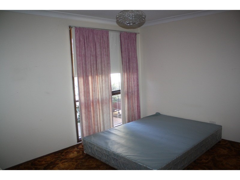 9 Eynham Road, Milperra NSW 2214