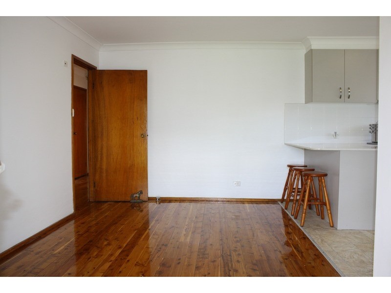 12 Thomas Street, Picnic Point NSW 2213