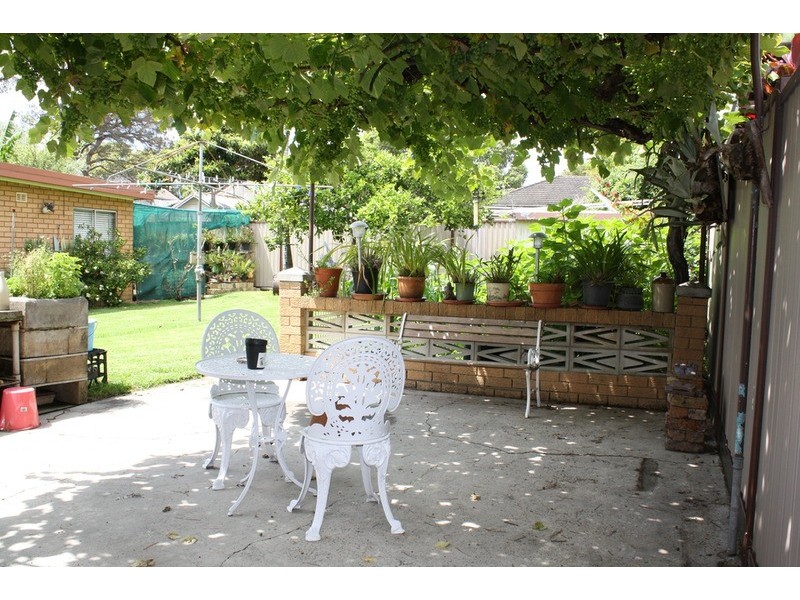 12 Thomas Street, Picnic Point NSW 2213
