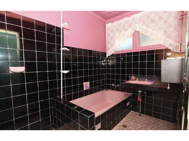 913 Henry Lawson  Drive, Picnic Point NSW 2213