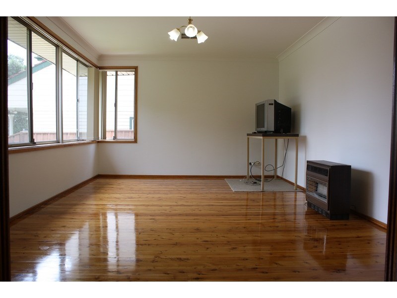 12 Thomas Street, Picnic Point NSW 2213