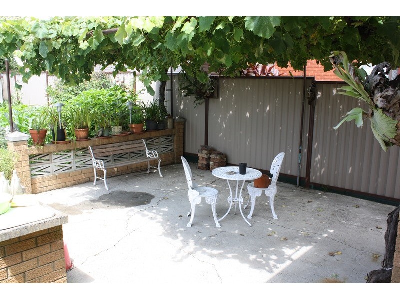 12 Thomas Street, Picnic Point NSW 2213