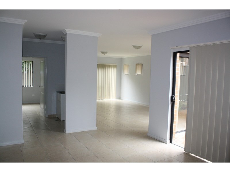 7/1 Ikara Crescent, Moorebank NSW 2170