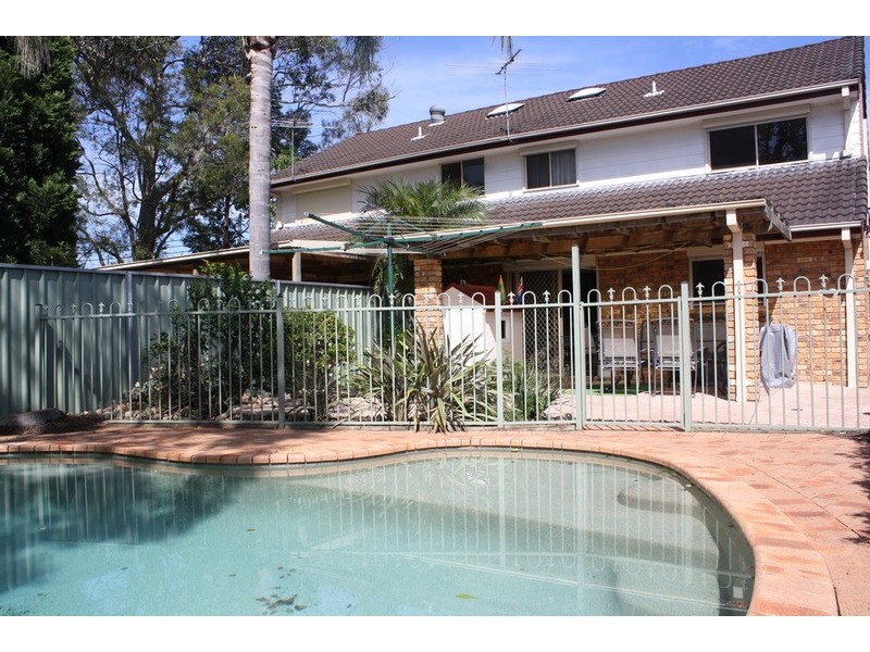 829 Henry Lawson Drive, Picnic Point NSW 2213