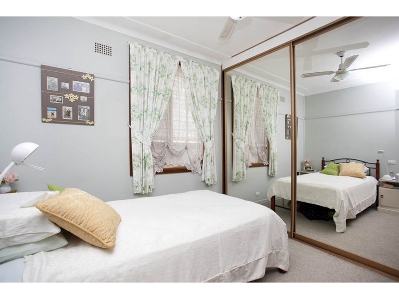 48 Hendy  Avenue, Panania NSW 2213