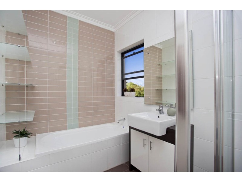 200 Lambeth Street, Picnic Point NSW 2213