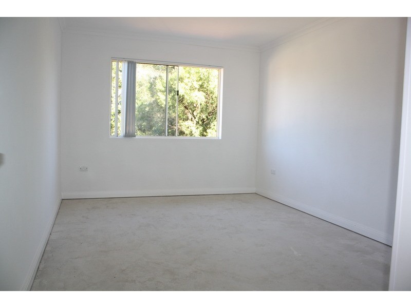 80 Kennedy Street, Picnic Point NSW 2213