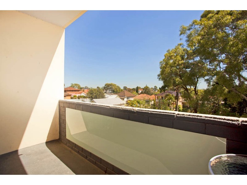 14/11 St Albans Road, Kingsgrove NSW 2208