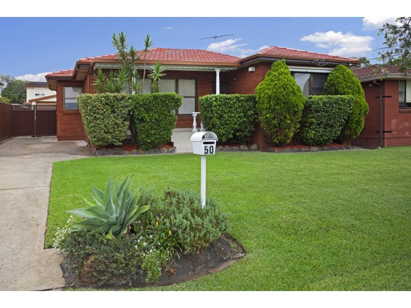 50 Gowlland Parade, Panania NSW 2213