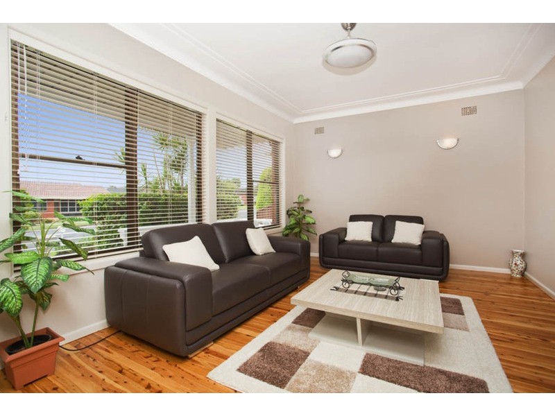 50 Gowlland Parade, Panania NSW 2213