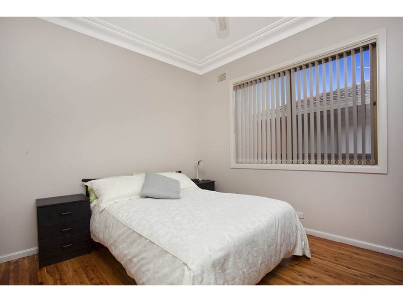 50 Gowlland Parade, Panania NSW 2213