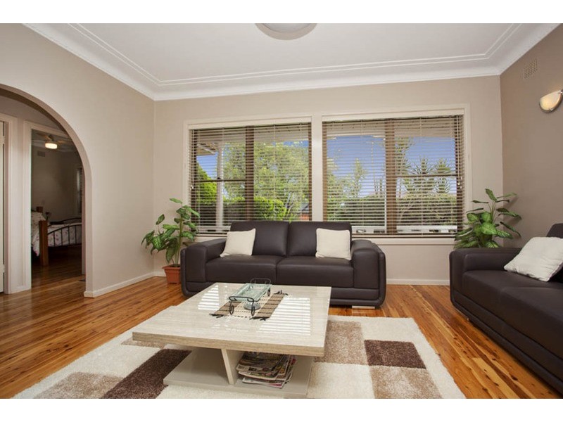 50 Gowlland Parade, Panania NSW 2213