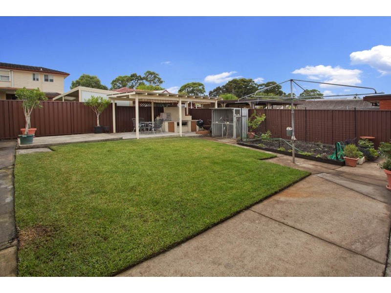 50 Gowlland Parade, Panania NSW 2213