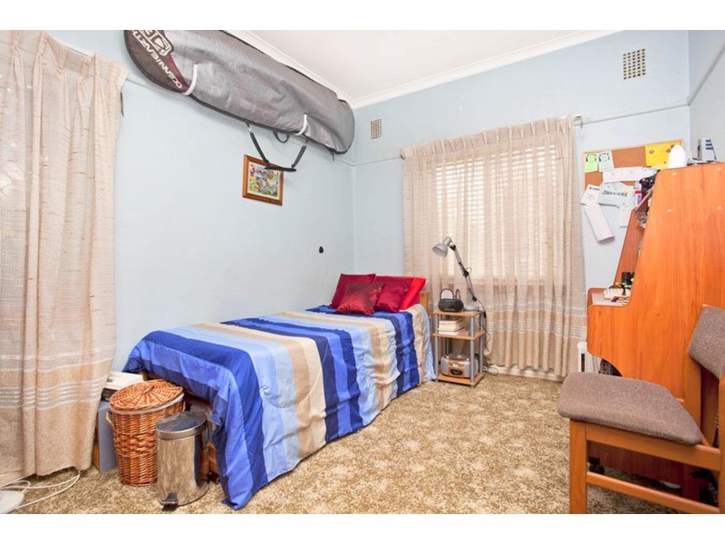 22 Park Road, East Hills NSW 2213