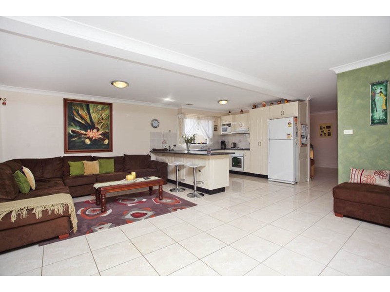 14 Bracher Street, East Hills NSW 2213