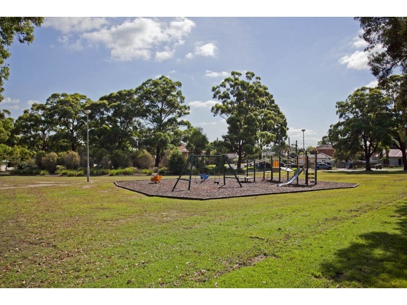 14 Bracher Street, East Hills NSW 2213