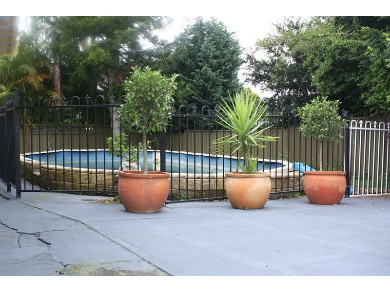 14 Sylvan Grove, Picnic Point NSW 2213