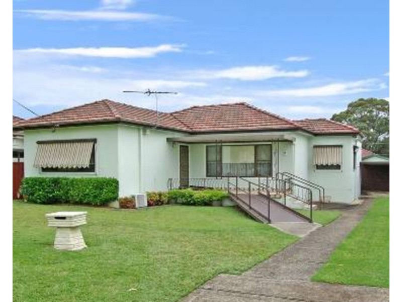 4 Ellesmere Street, Panania NSW 2213