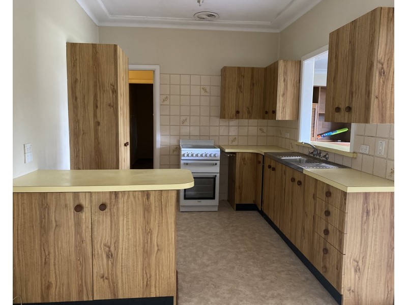 4 Ellesmere Street, Panania NSW 2213