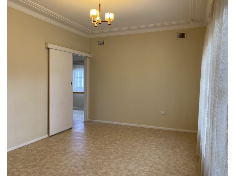 4 Ellesmere Street, Panania NSW 2213