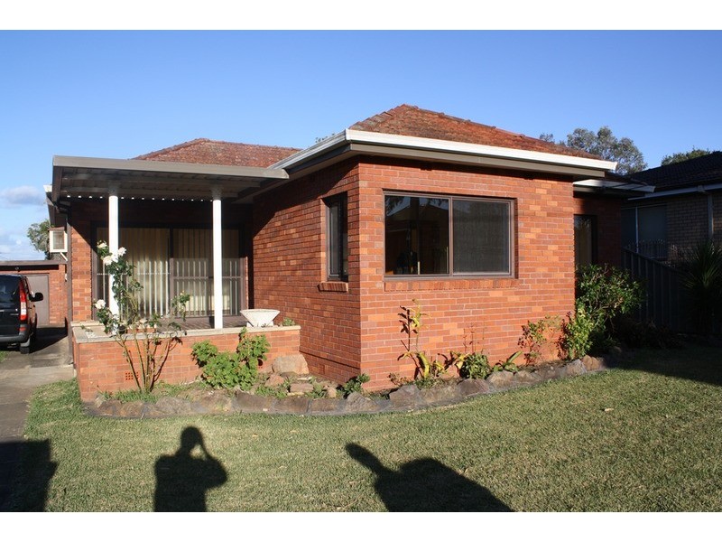 7 Woodburn Avenue, Panania NSW 2213