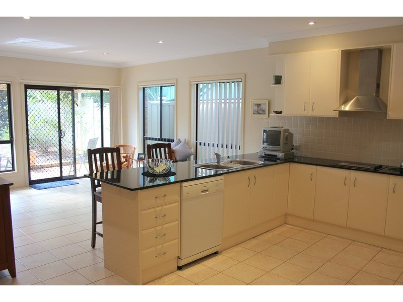 10 Donald Street, Picnic Point NSW 2213