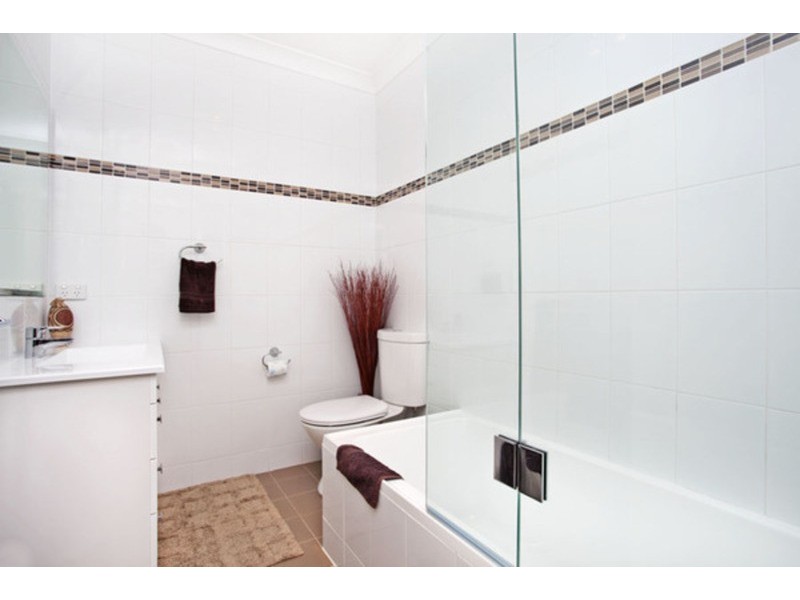 15 Kathleen Parade, Picnic Point NSW 2213